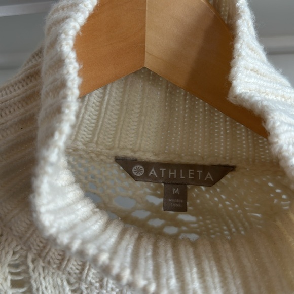 ATHLETA - Ivory sweater - Medium - Picture 4 of 5